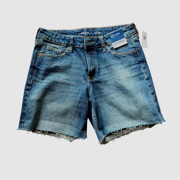 Old Navy Mid-Rise OG Loose Jean Cut-Off Shorts Medium Wash, NWT-Size 6 - Picture 2 of 6